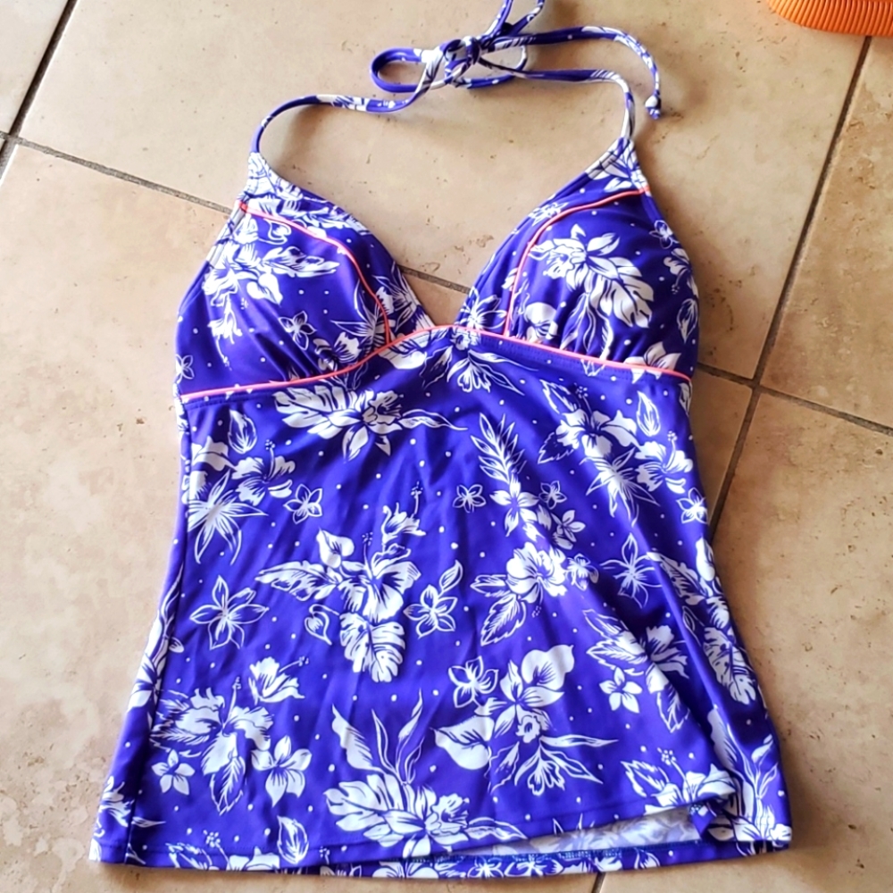 SOLD Arizona jean Co Purple & white tankini top